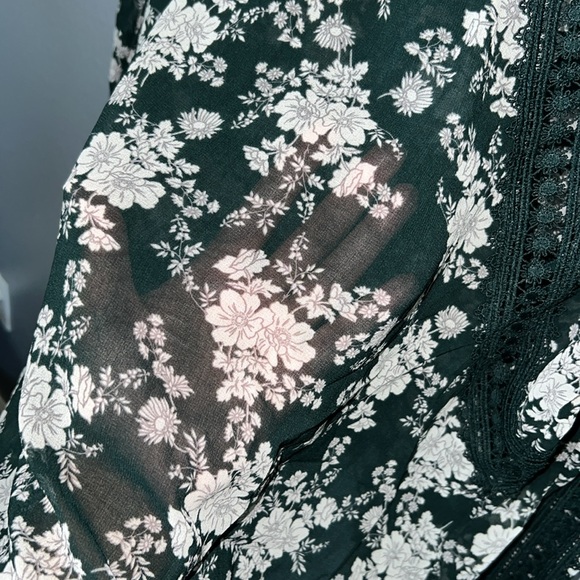 1.STATE Womens Lace Inset Pullover Blouse - Picture 4 of 4